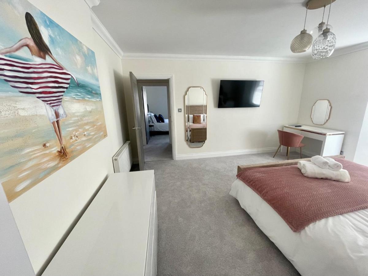 Exquisite Apartment, Stone Throw From The Beach Bournemouth Exterior foto