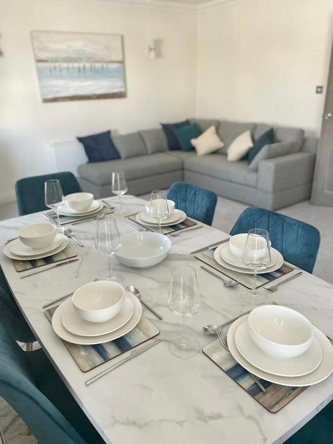 Exquisite Apartment, Stone Throw From The Beach Bournemouth Exterior foto