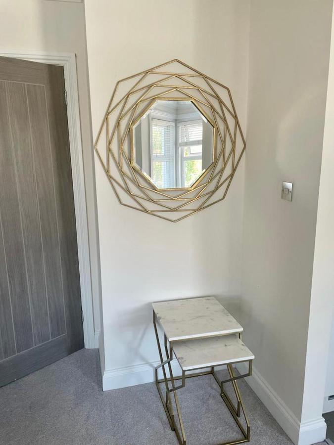 Exquisite Apartment, Stone Throw From The Beach Bournemouth Exterior foto
