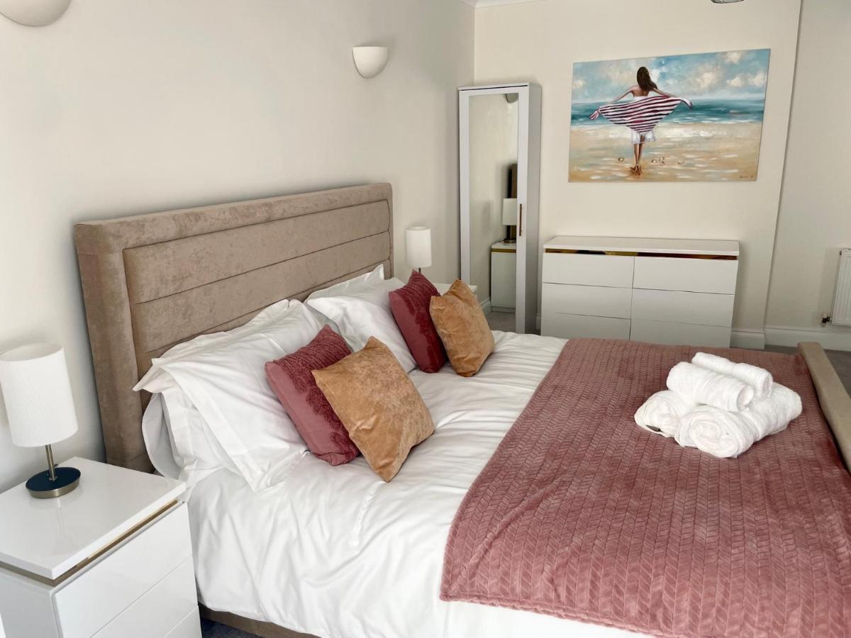 Exquisite Apartment, Stone Throw From The Beach Bournemouth Exterior foto