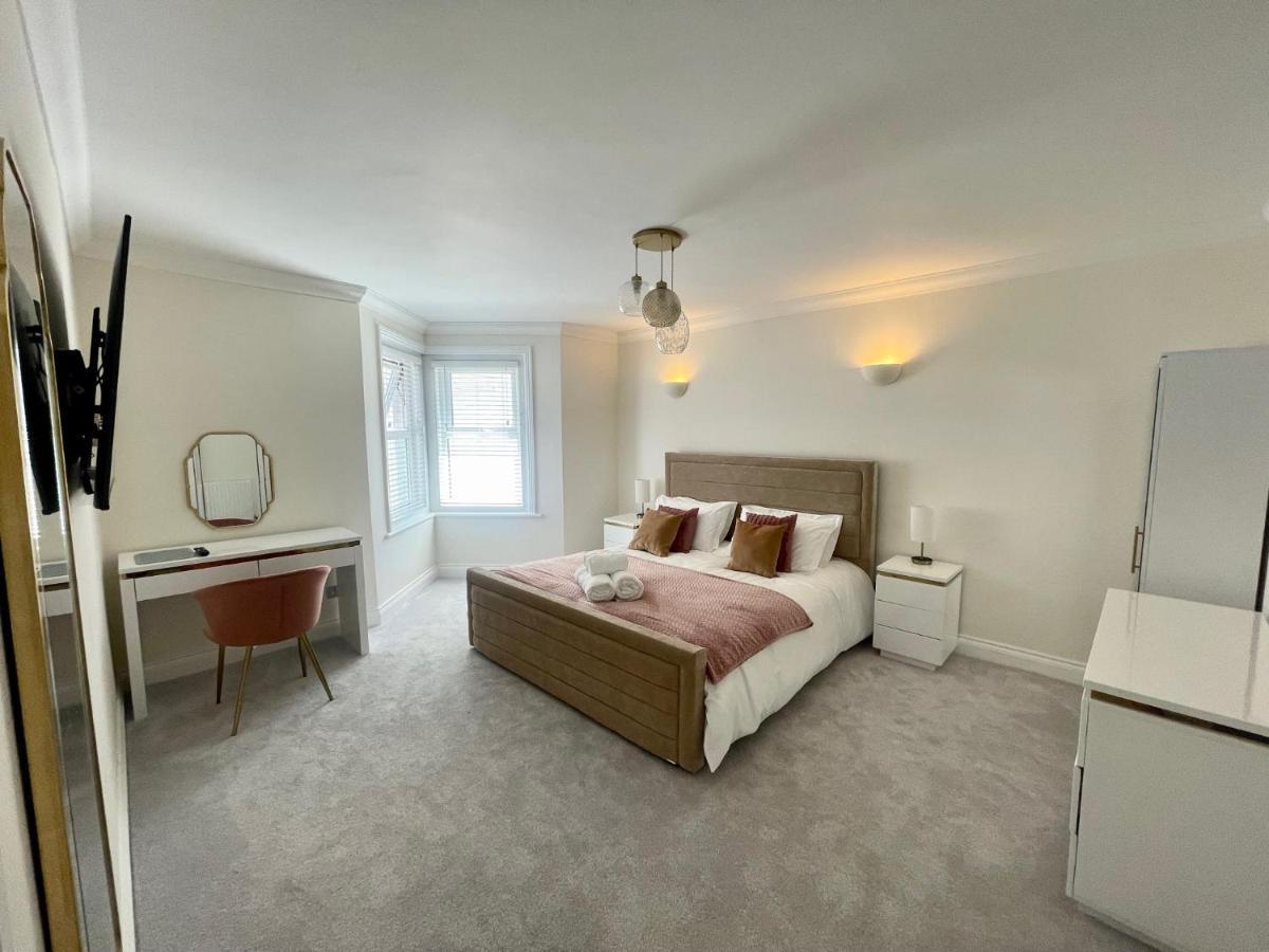 Exquisite Apartment, Stone Throw From The Beach Bournemouth Exterior foto