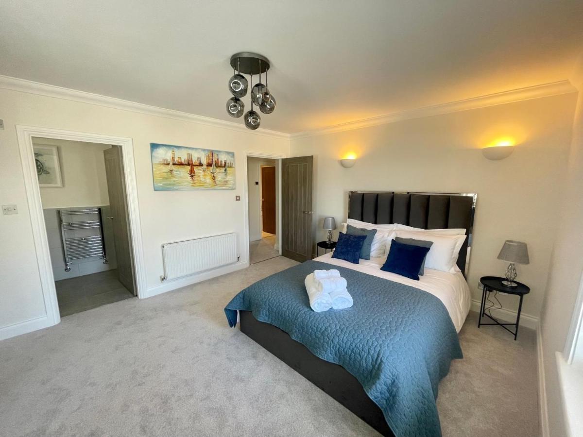 Exquisite Apartment, Stone Throw From The Beach Bournemouth Exterior foto